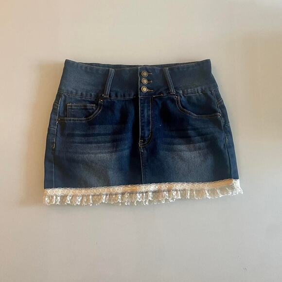 Upcycled blue denim skirt - Picture 1 of 4